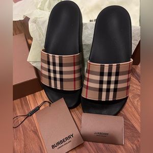 BURBERRY Furley Vintage Check Slide Sandals